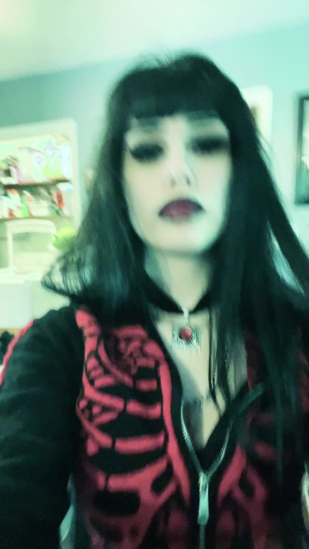 @Maria🦇