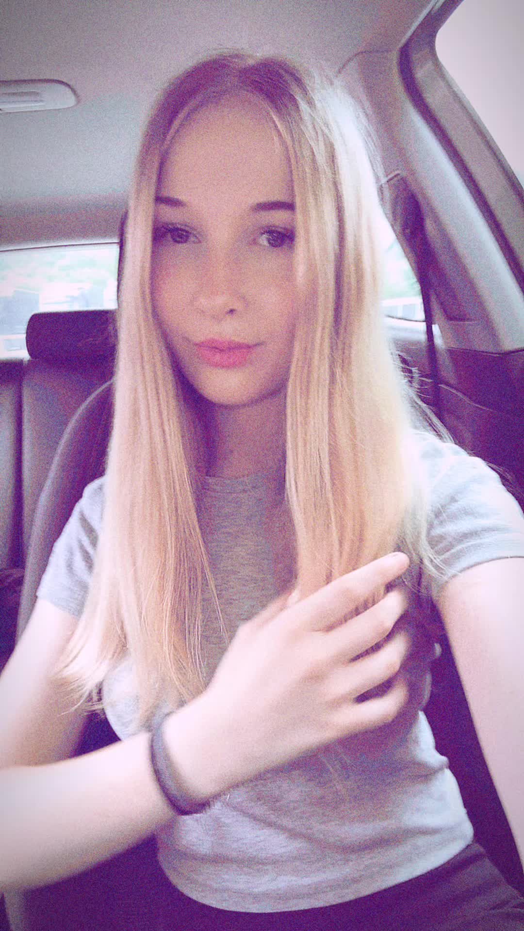 @𝒸𝒽𝒶𝓃𝓉𝒾🇵🇱