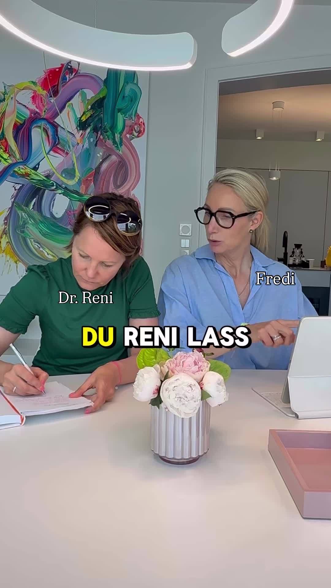 @humlebi by Dr. Reni