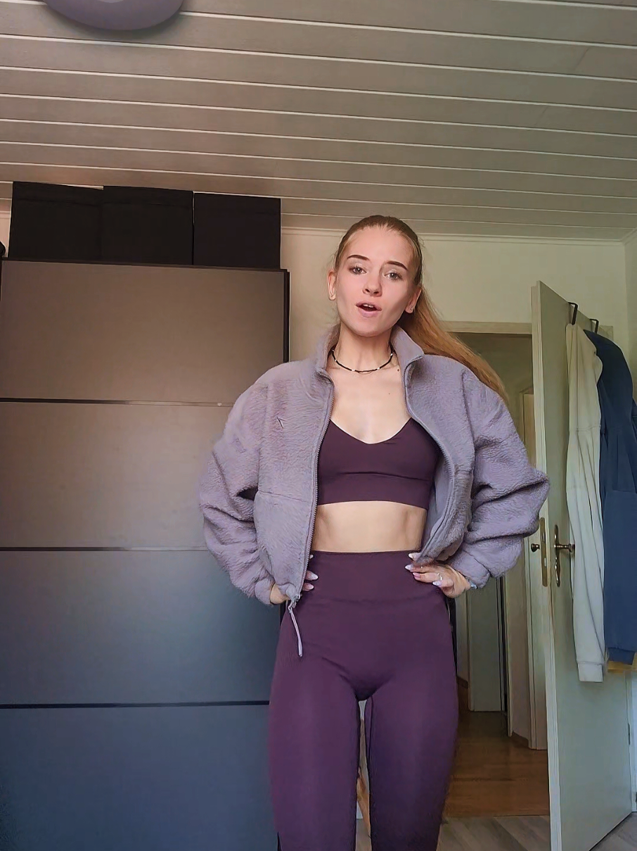 @Xenie🦋