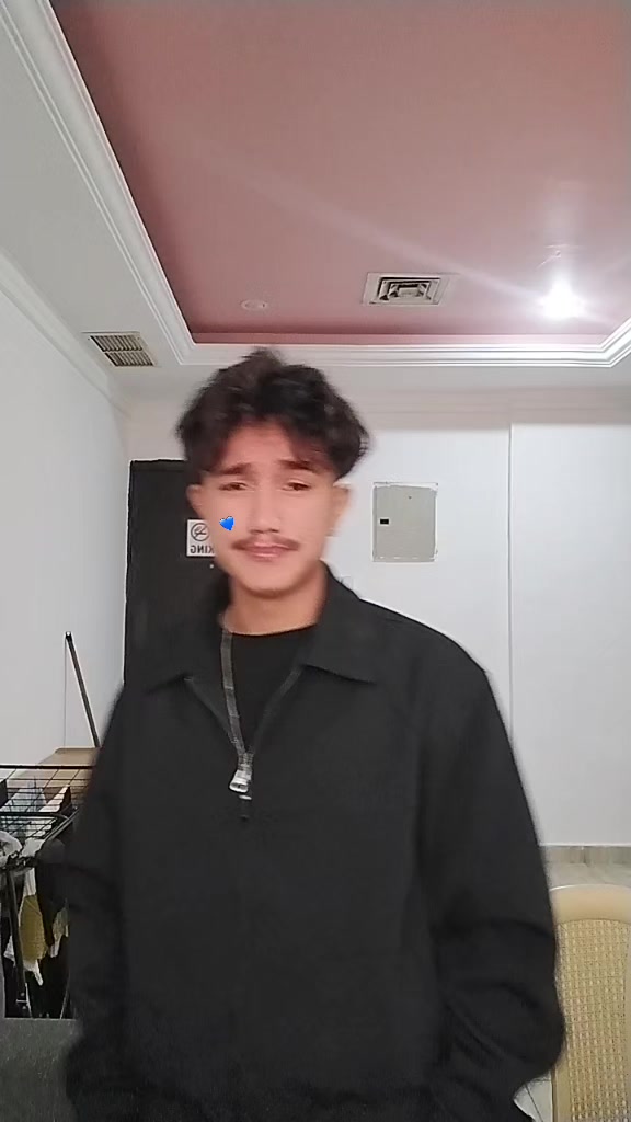 @KR15HN4…🎱🎭️