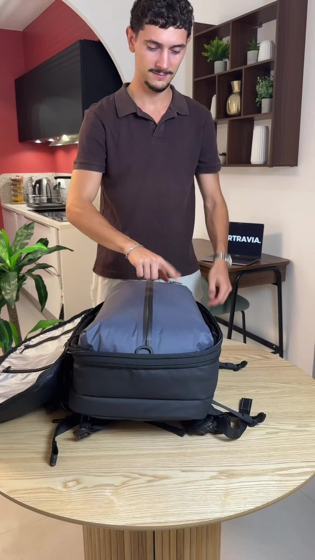 @AIRTRAVIA