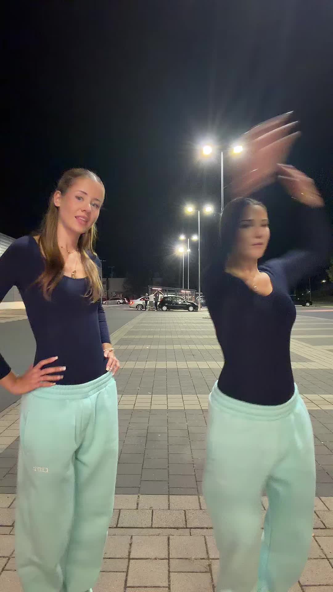 @lauraa_lckk