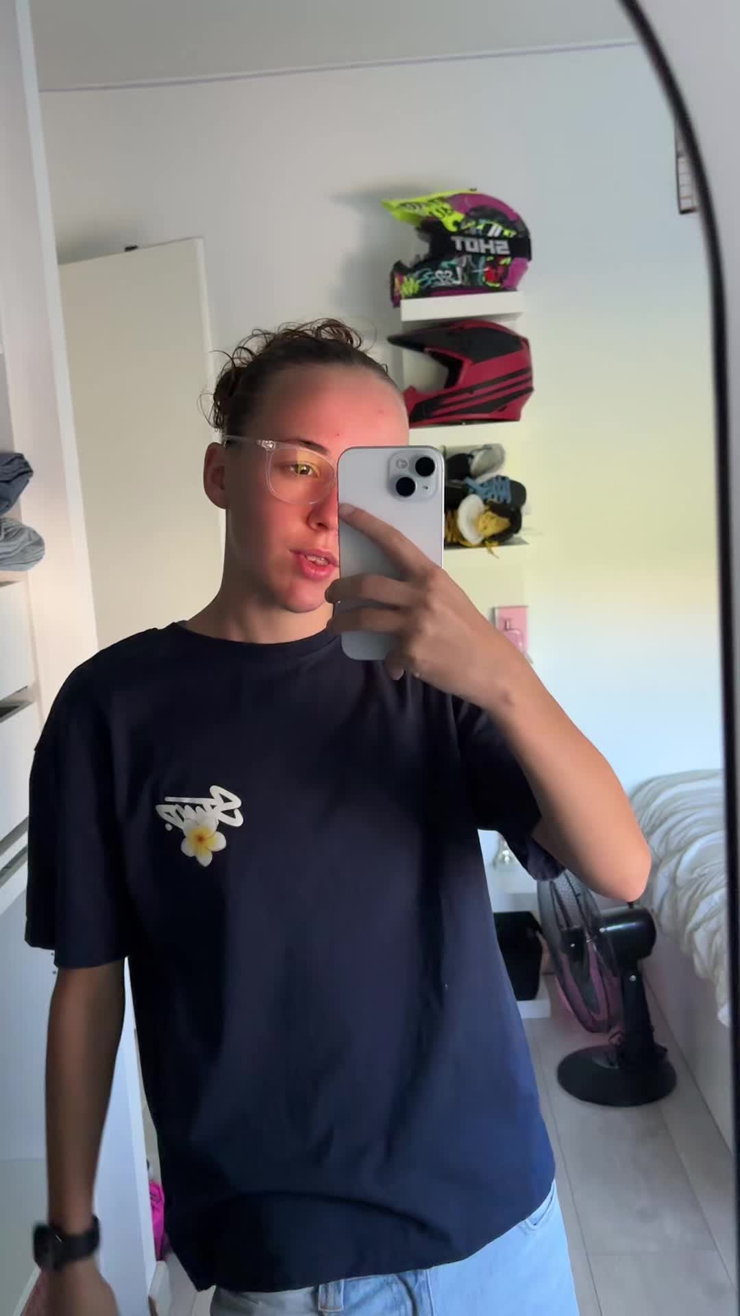 @𝐜𝐥𝟒𝐫𝐚.😶&zwj;🌫️