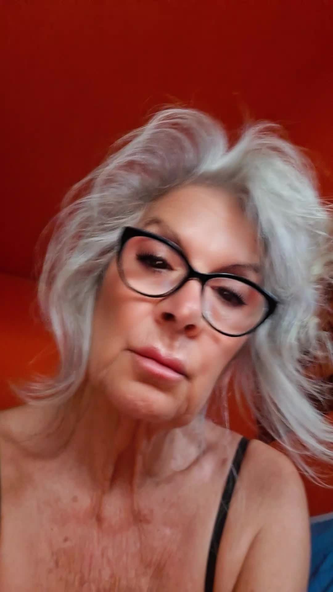 @👑Gina 👑