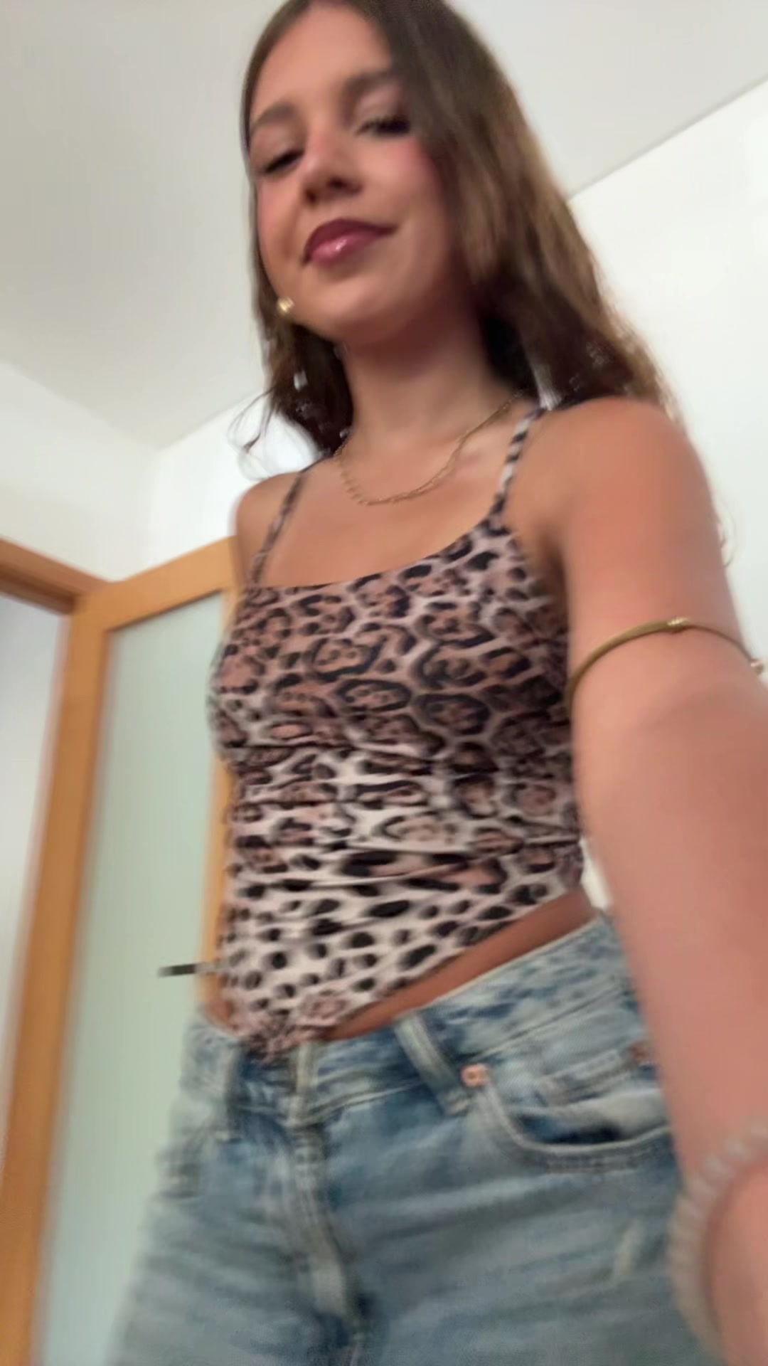 @nês