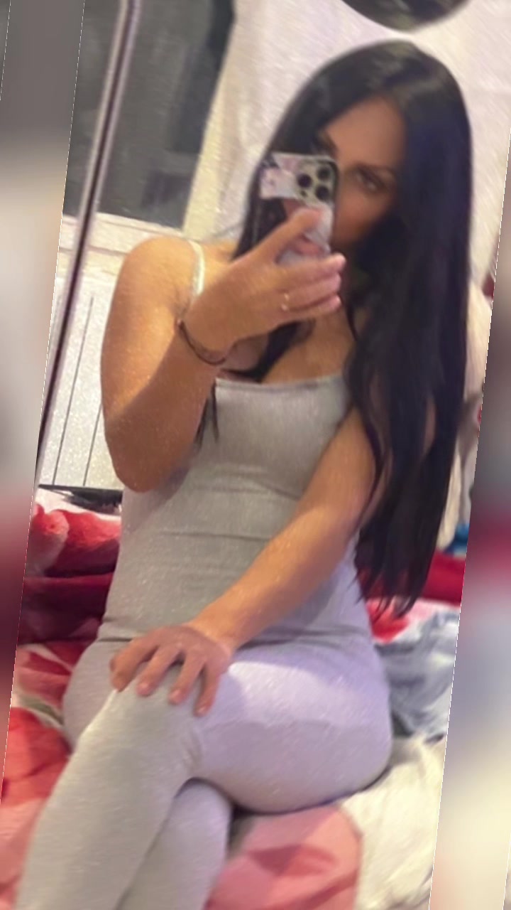 @Daniela Tahiri
