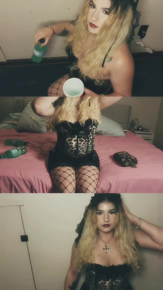 @ella🦋