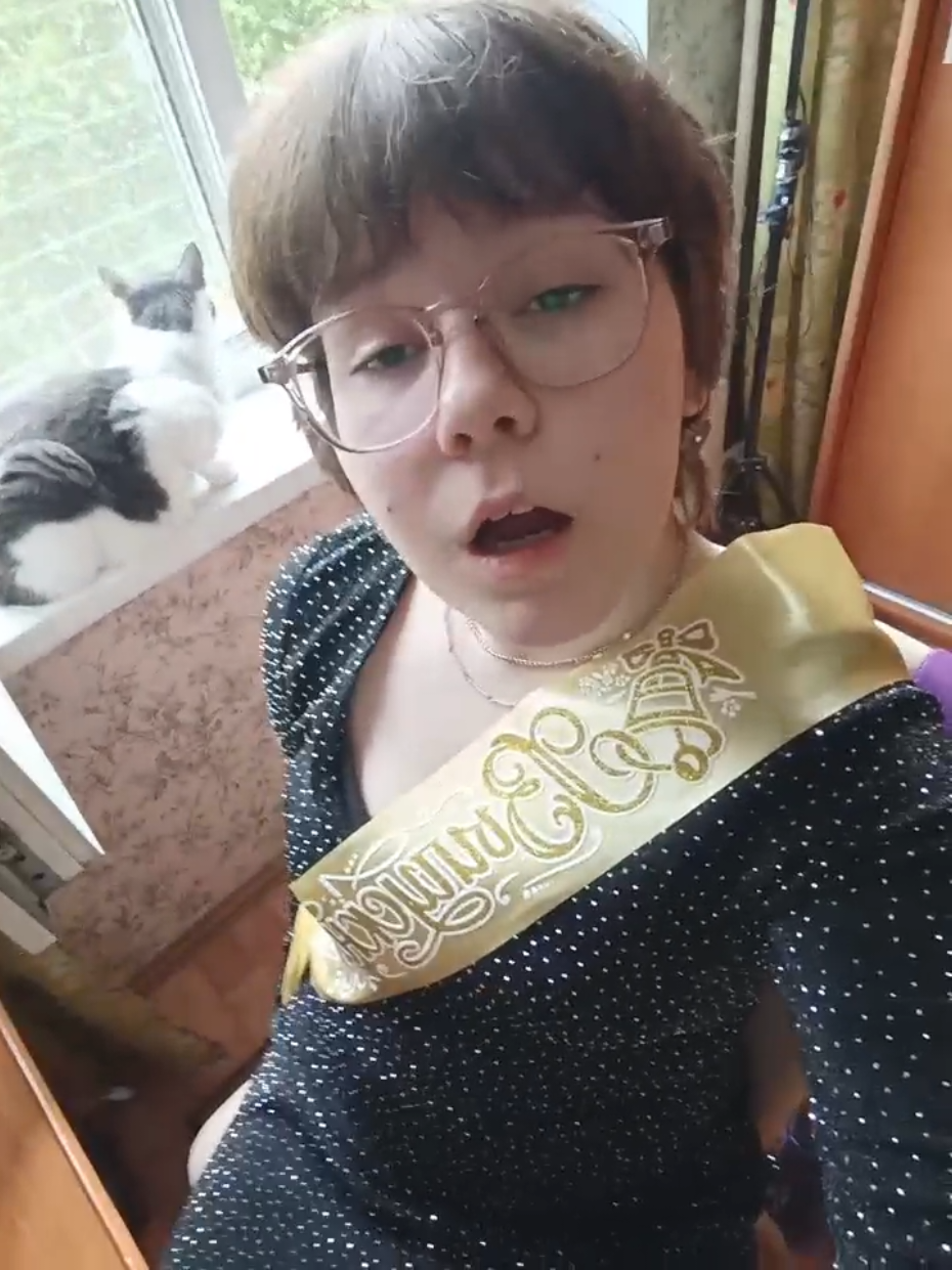 @позорница энка(?)