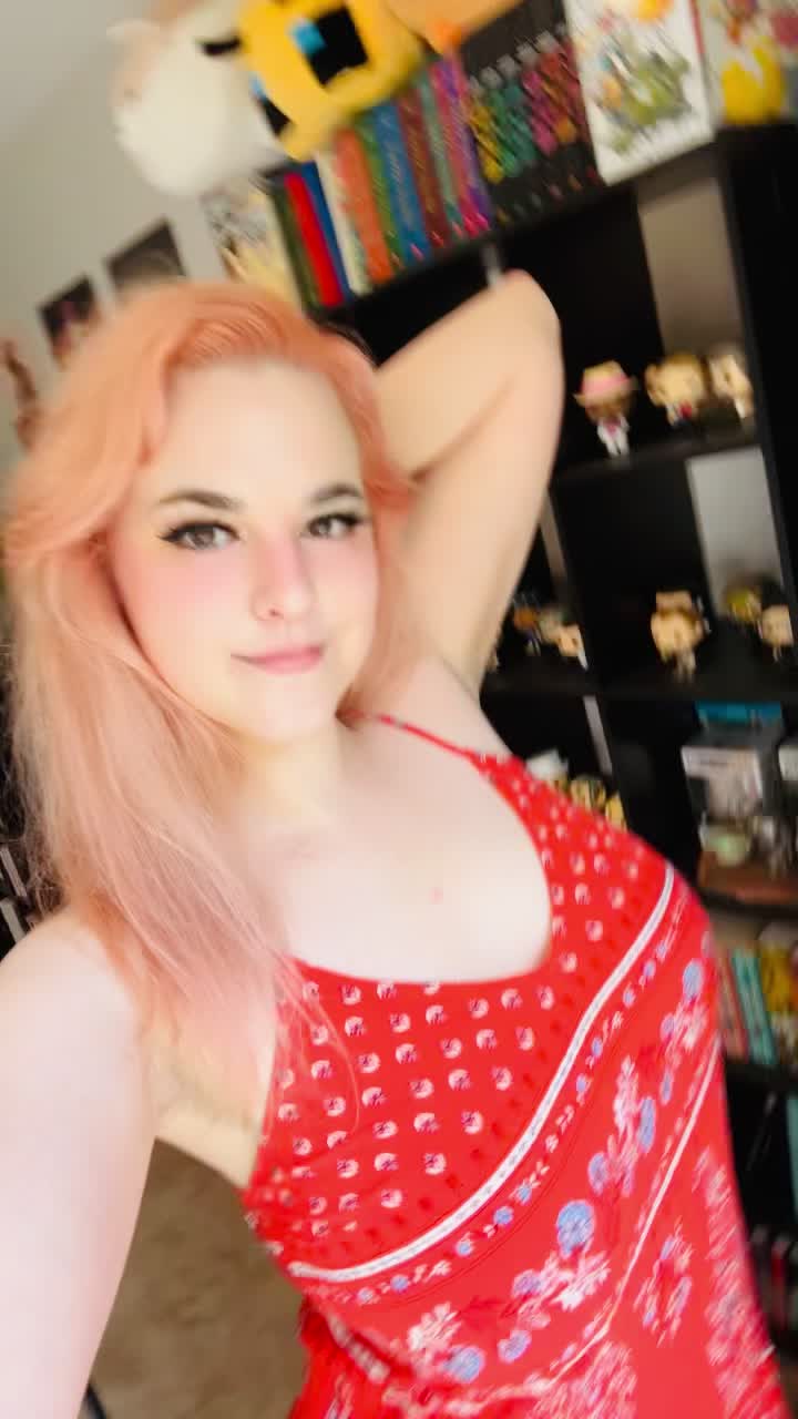 @sarawrcosplayy