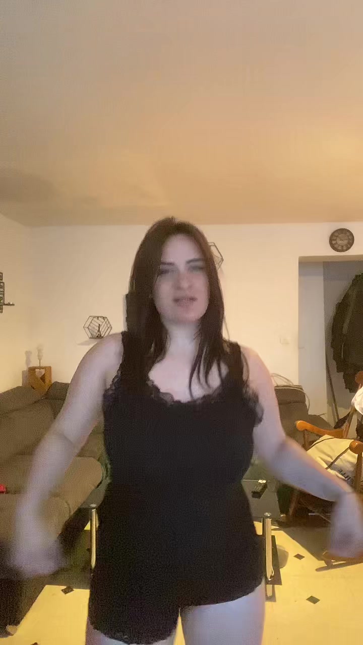 @Alli 🖤