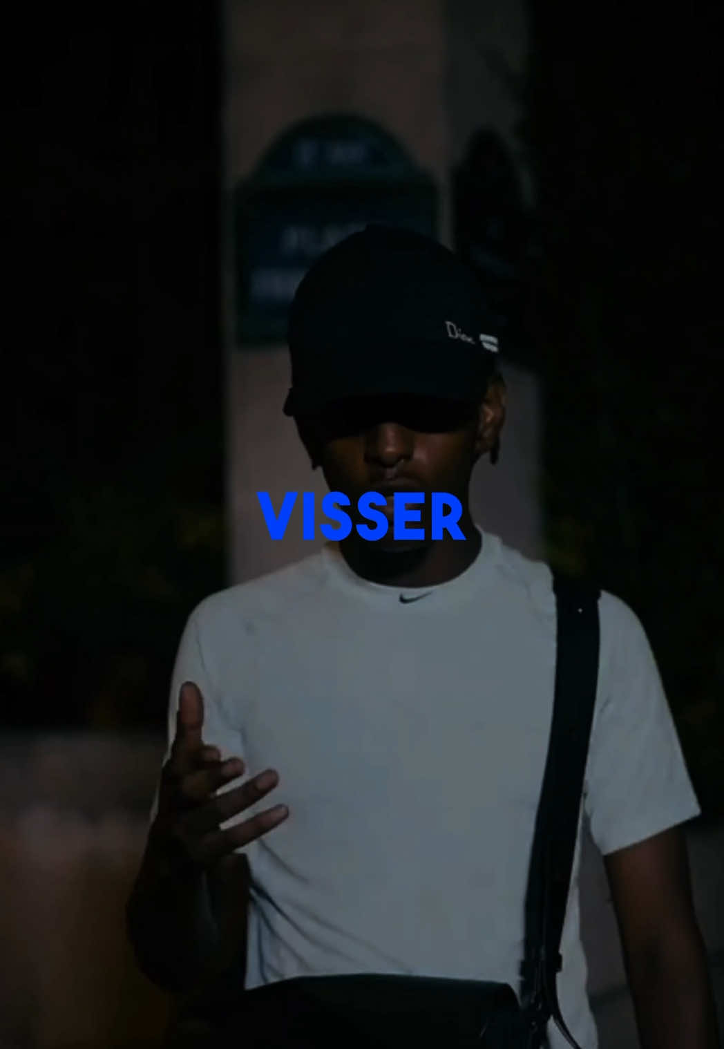 @️