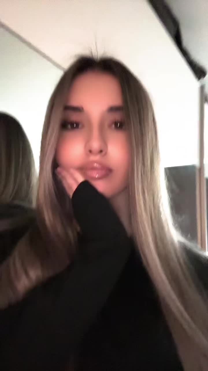 @⃟