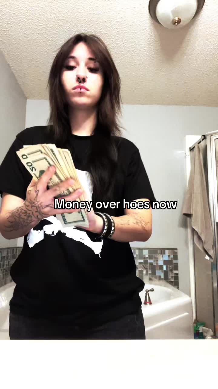 @️