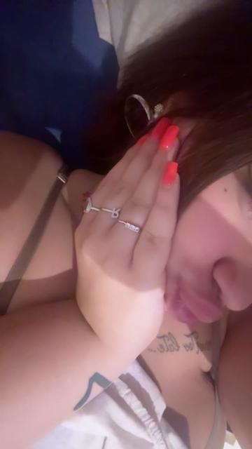 @_rosypetrone_