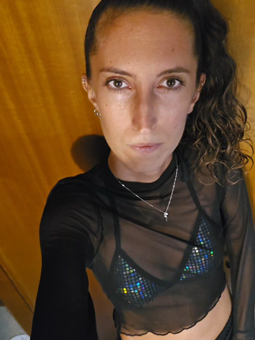 @_sarapater_