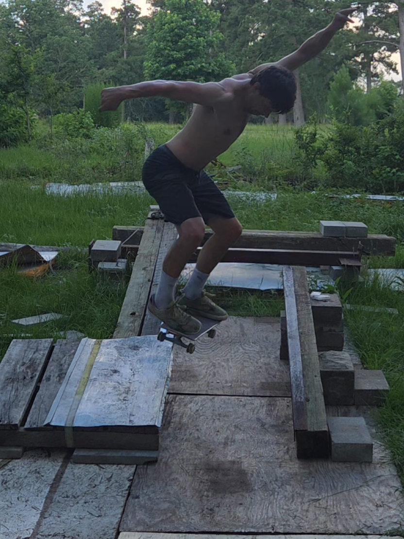 @Jason / skateboarding