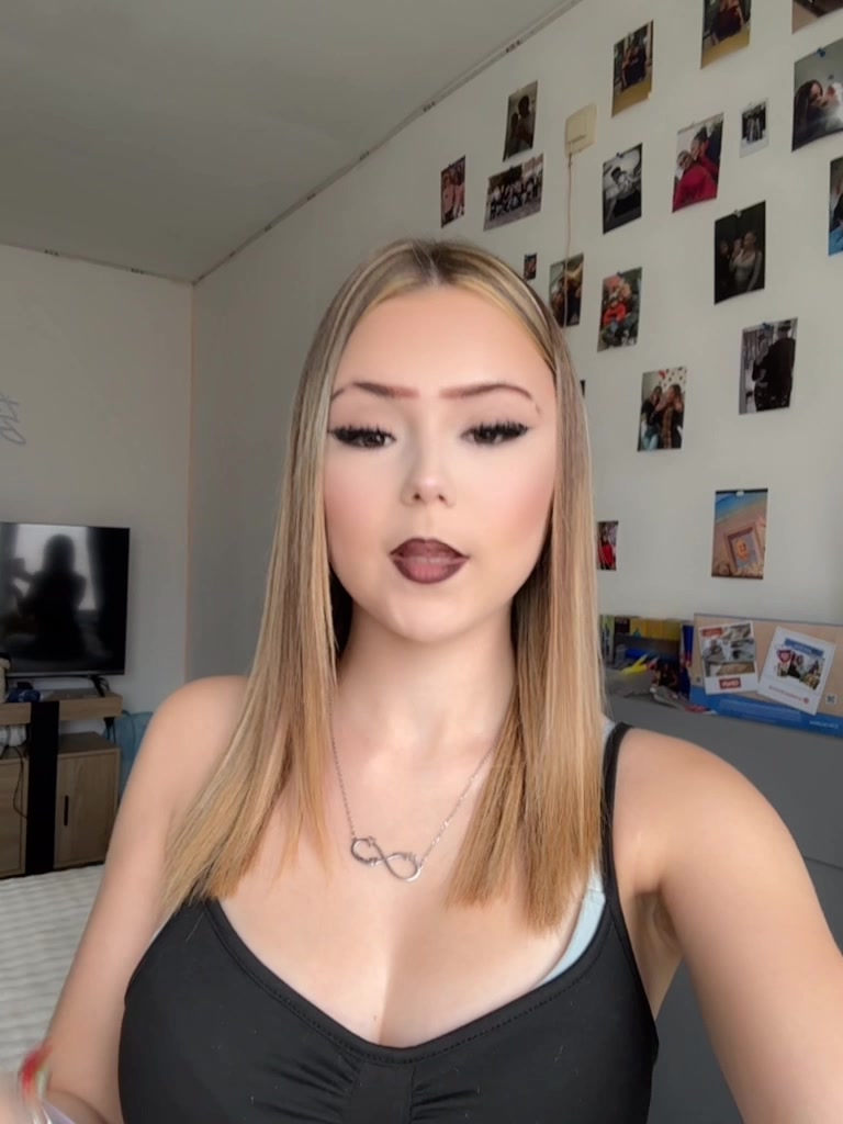 @𝒜&rsquo;🌺