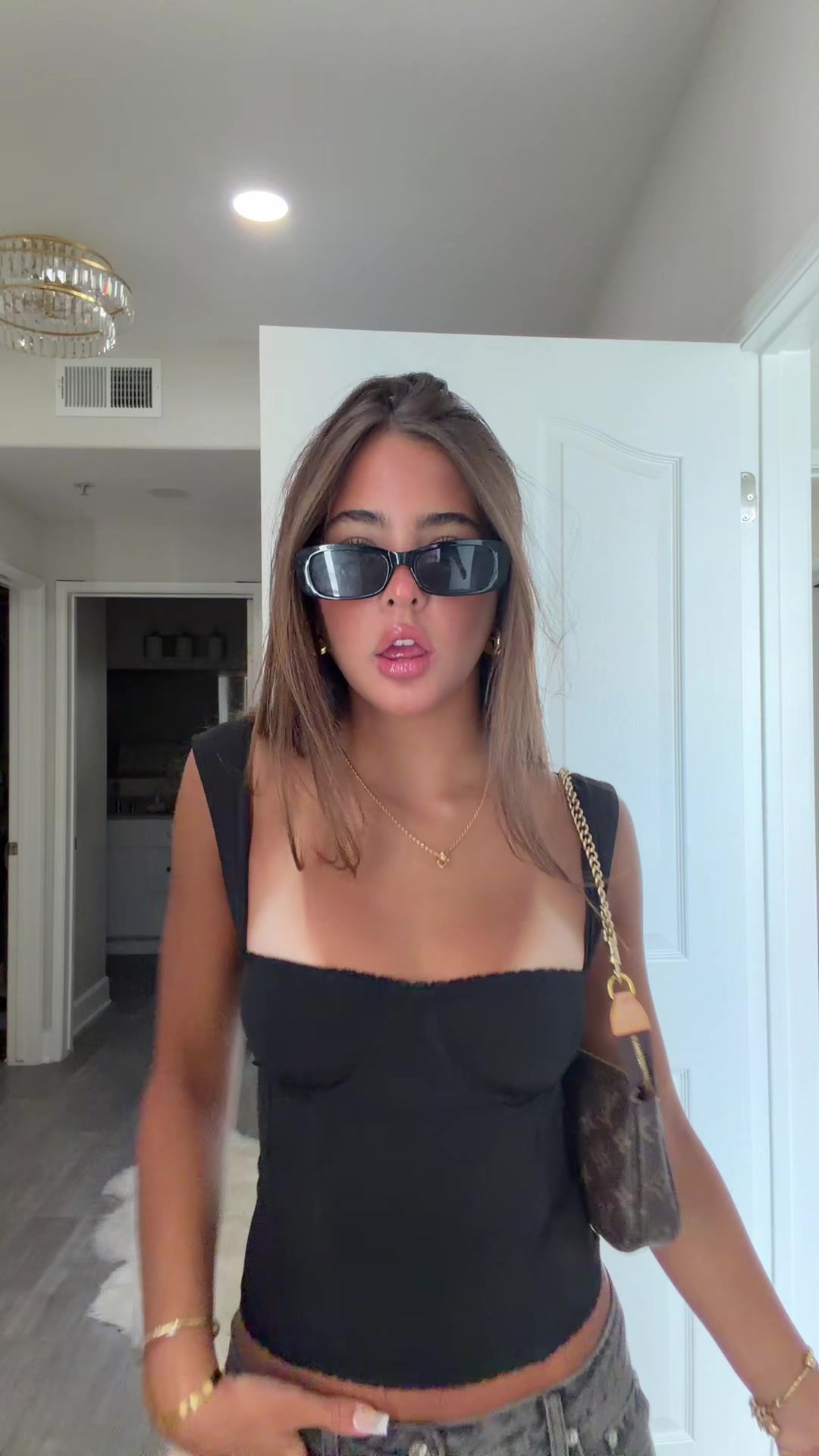 @ava