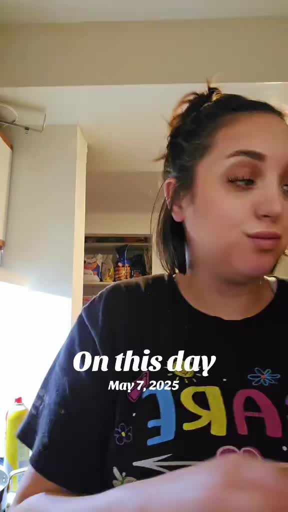 @HeyItsMegan ☕️🧋📚