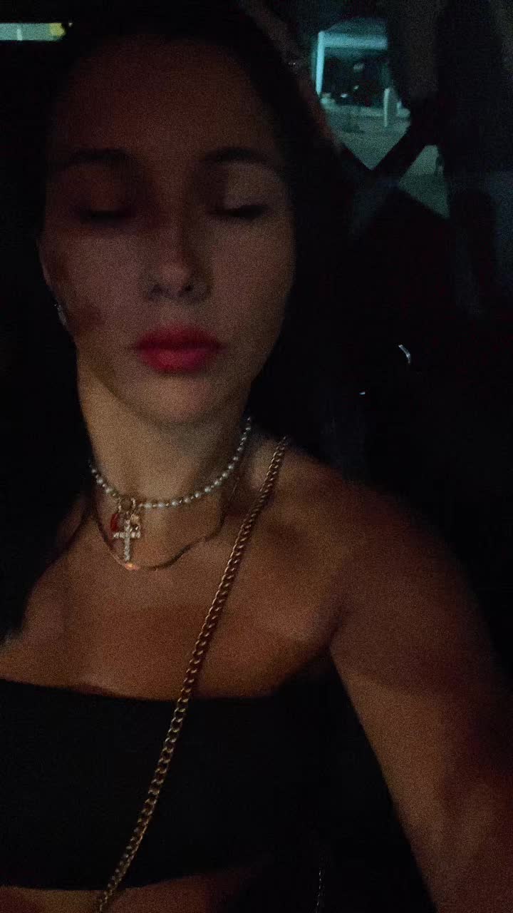 @Mary🖤🌙