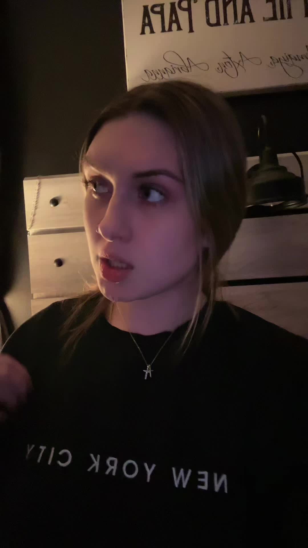 @alexia🦋.