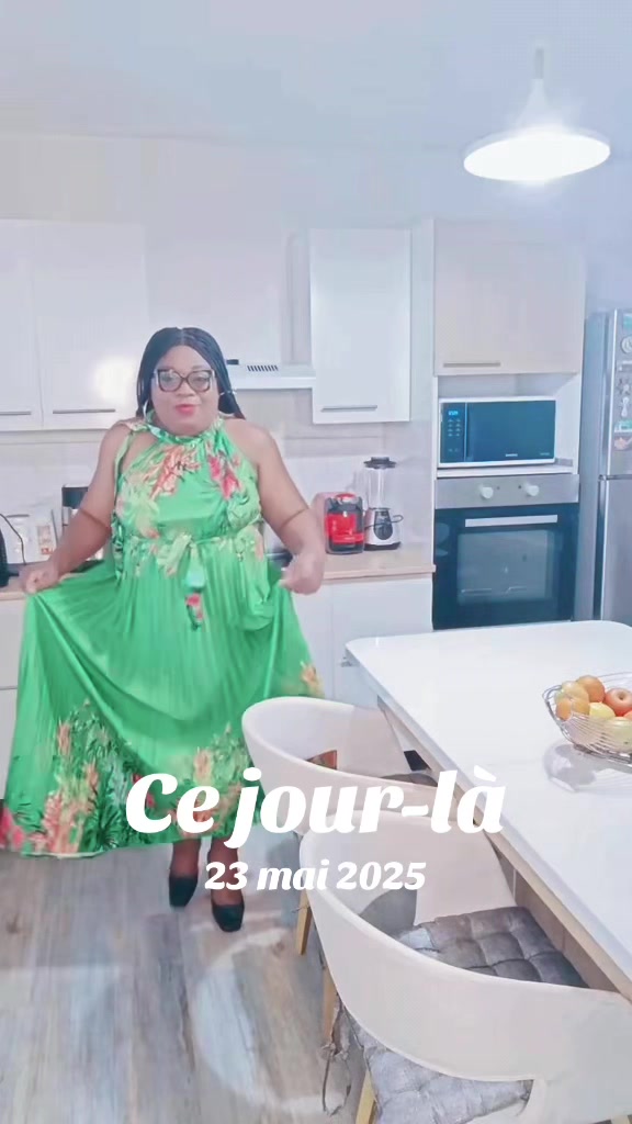 @Estelleviviane