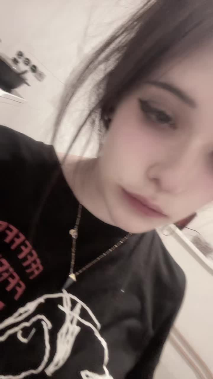 @ᚷ1ᛖik0RR@