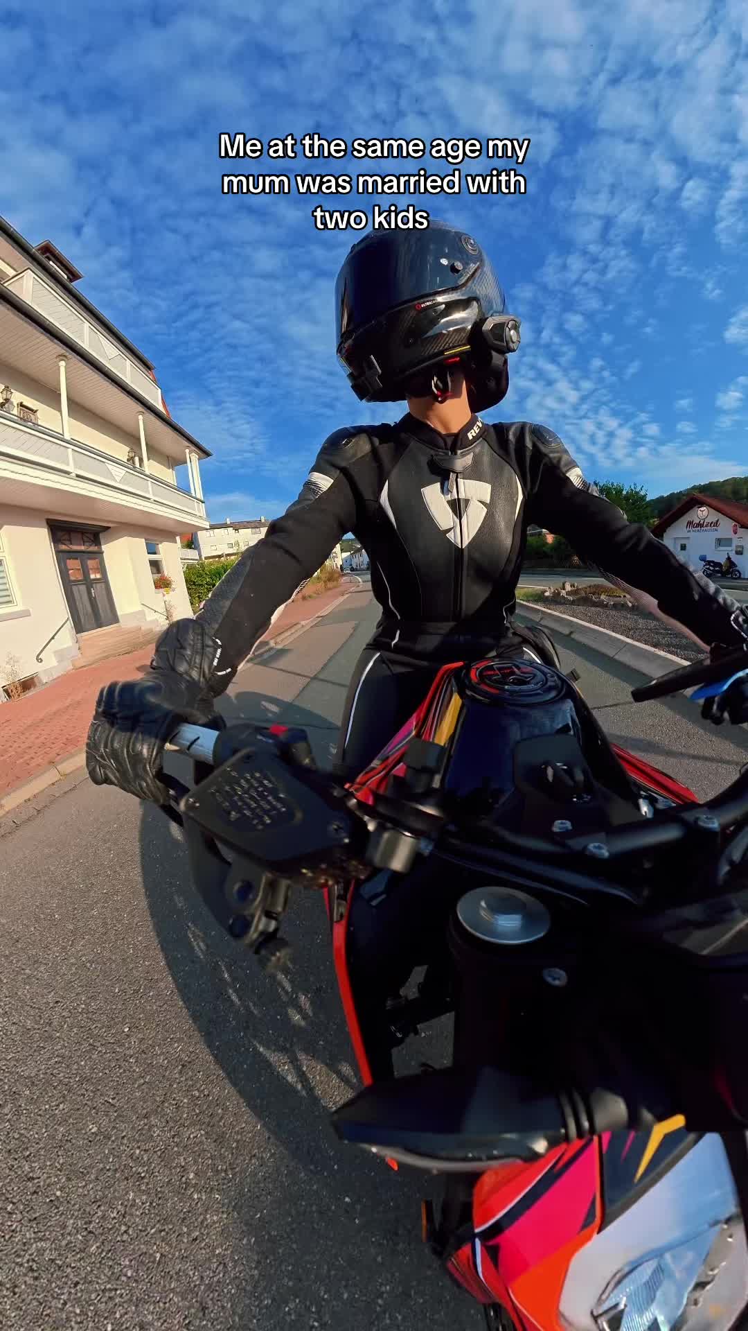 @moto_brownie