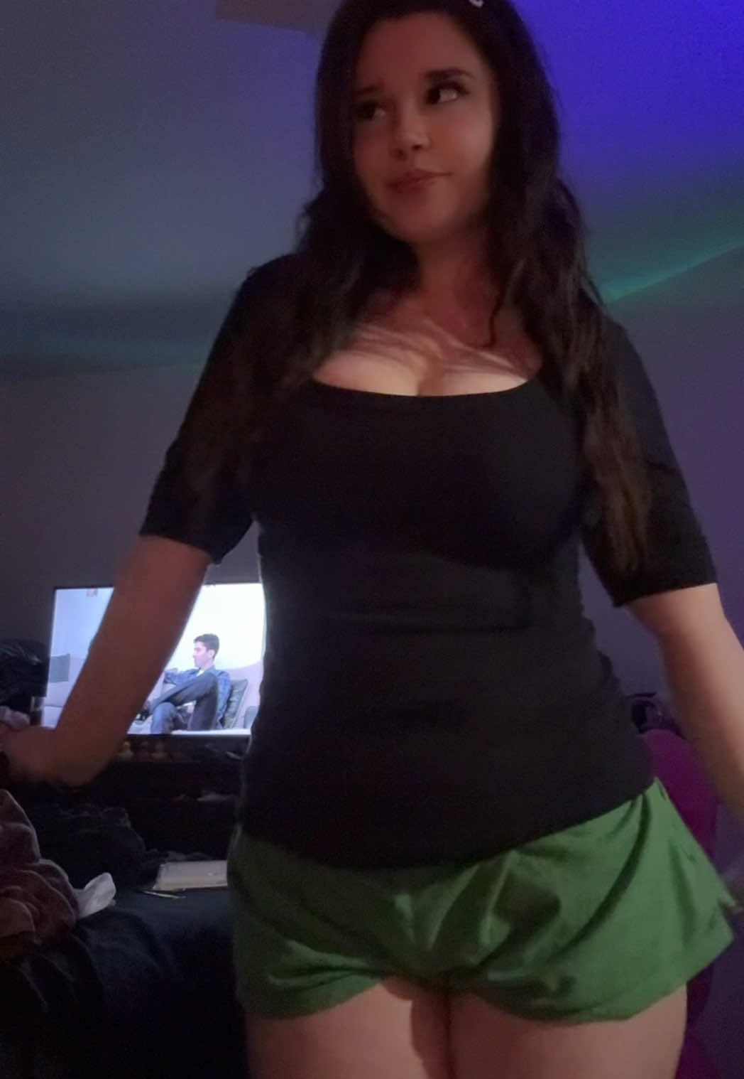 @Ashley Valxo