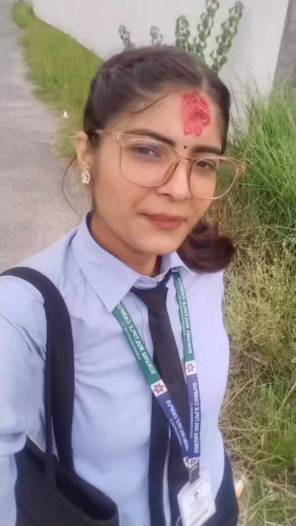 @SitArya👑✨