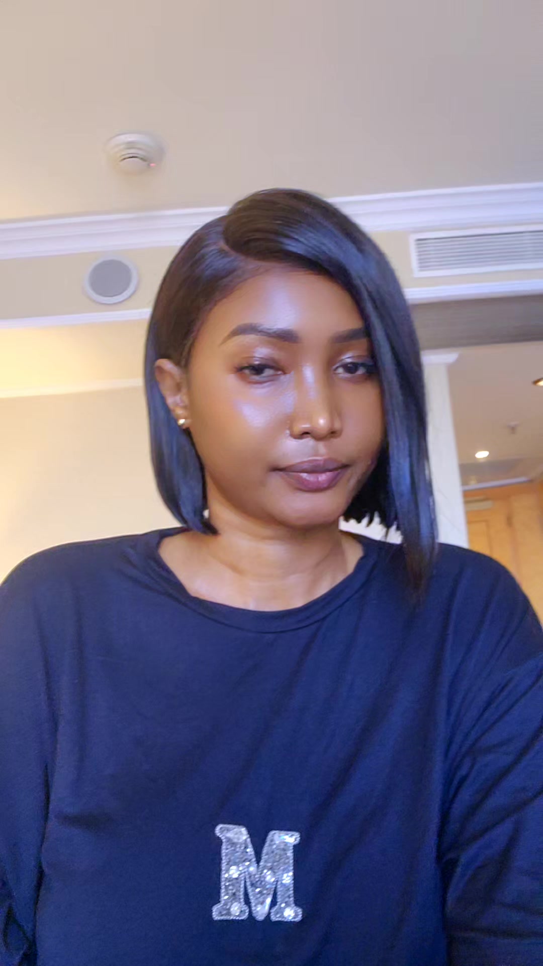 @QueenAheu
