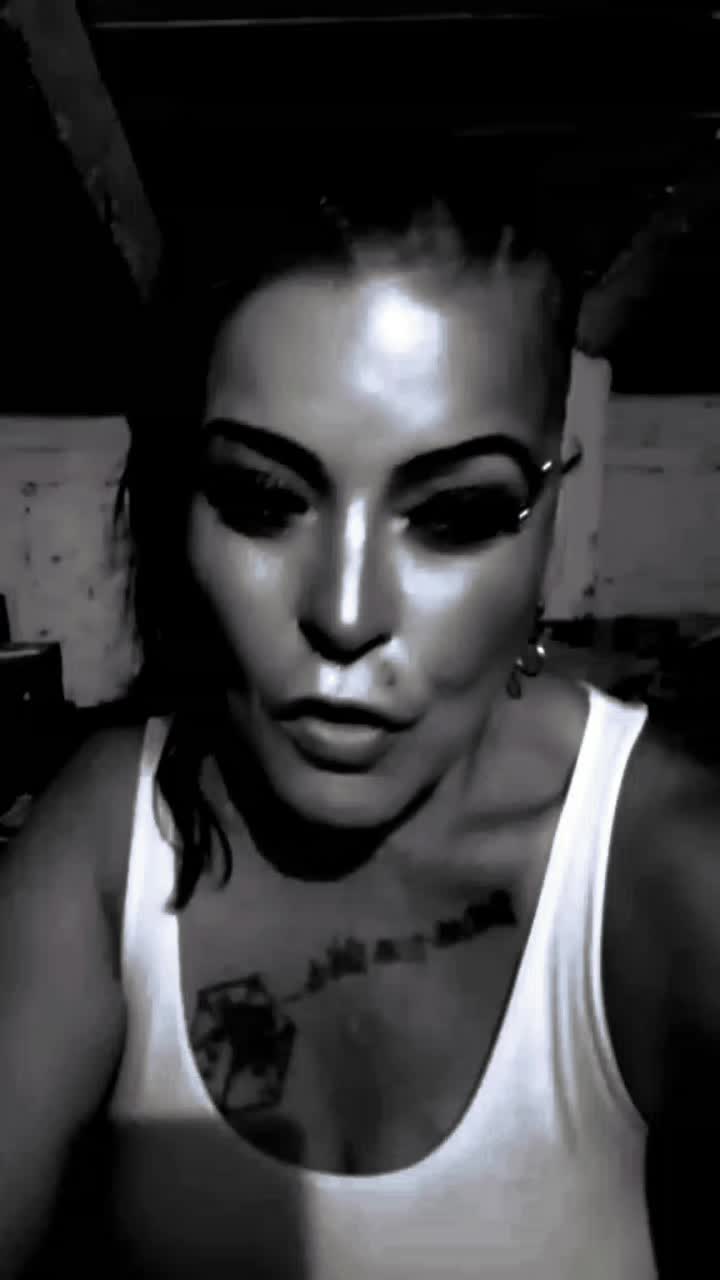 @il karma vi fissa.. 😈🔥