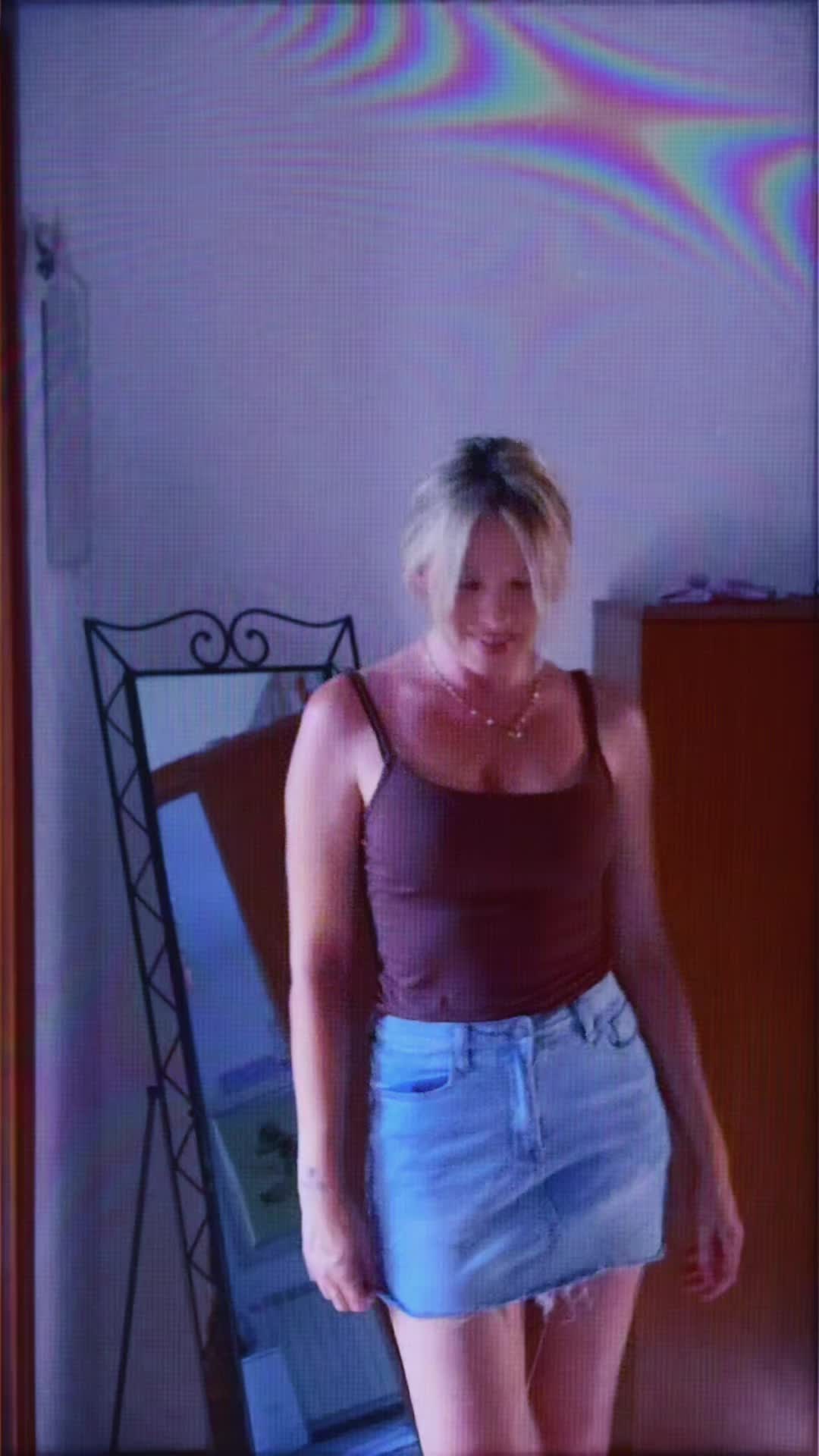 @Valentina