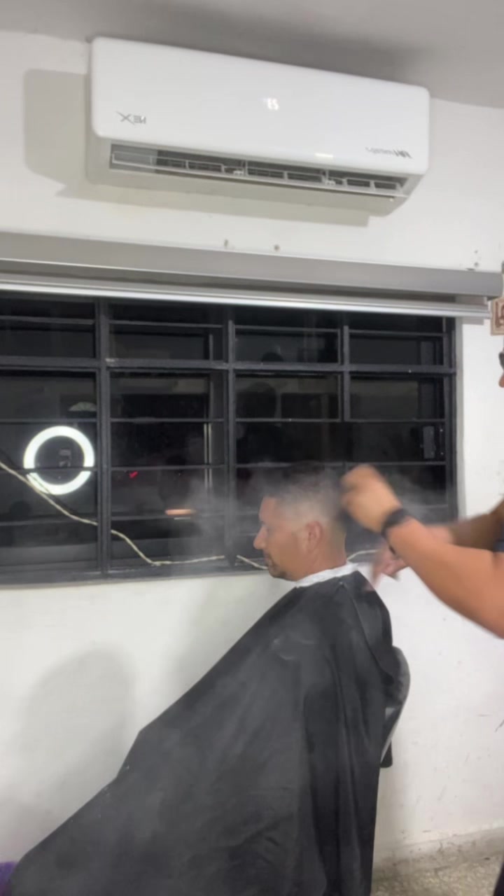 @Husky Barber Spa / Mazatlán