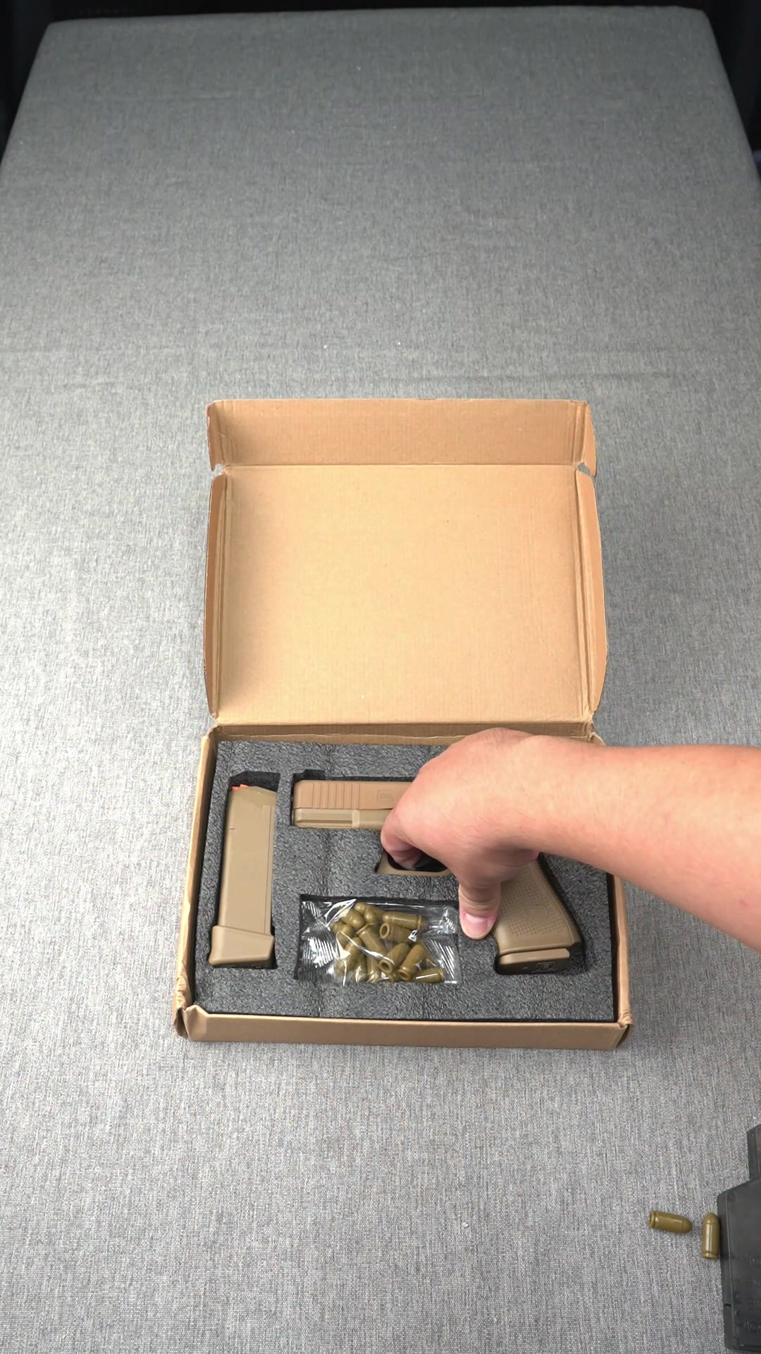 @akagtoy.com