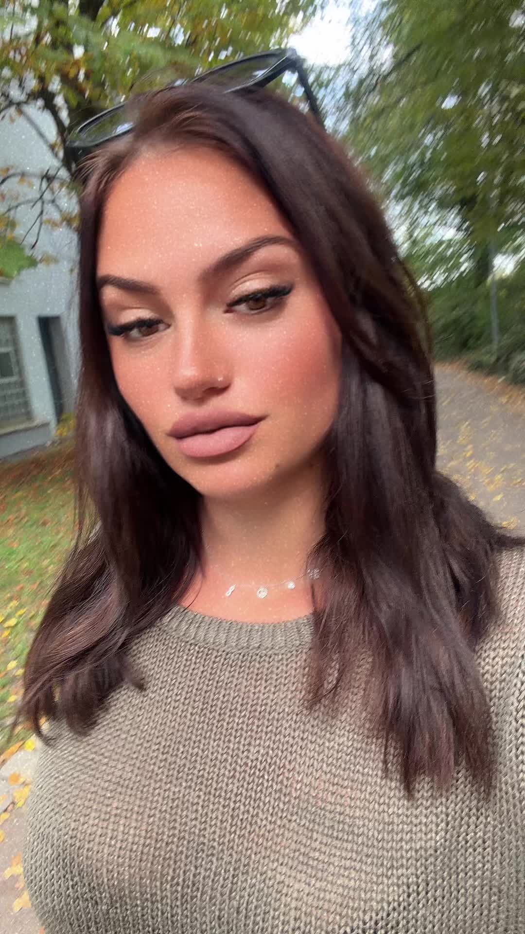 @elly96e
