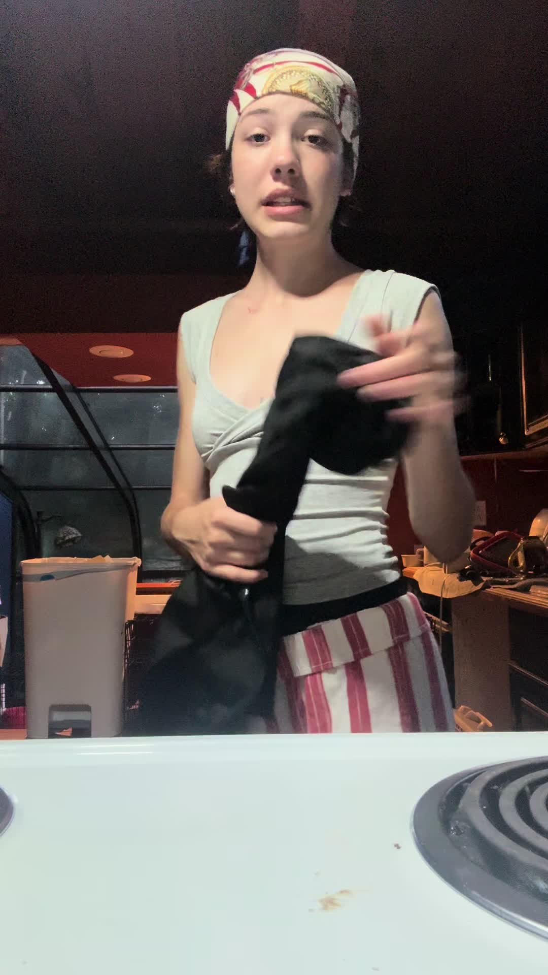 @d:mira$lynn:b