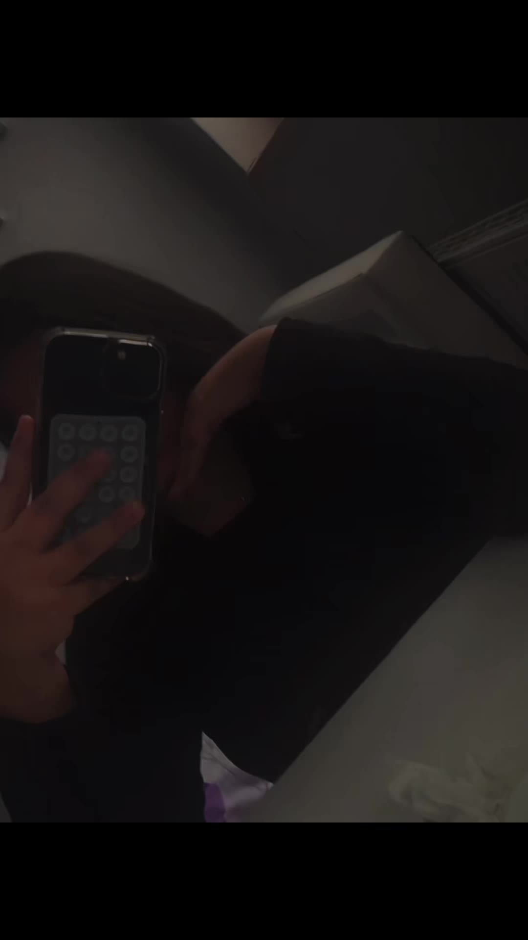 @𝓔𝓵𝓮𝓷𝓪 🖤