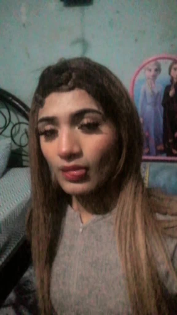 @maira González