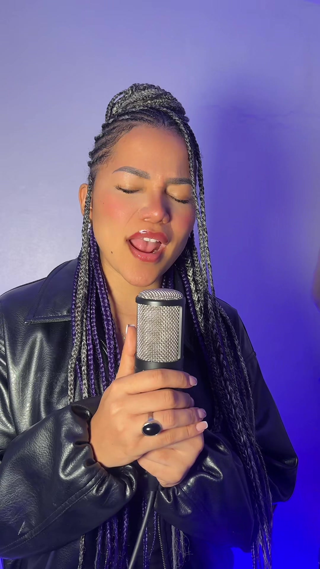 @haslyoficial