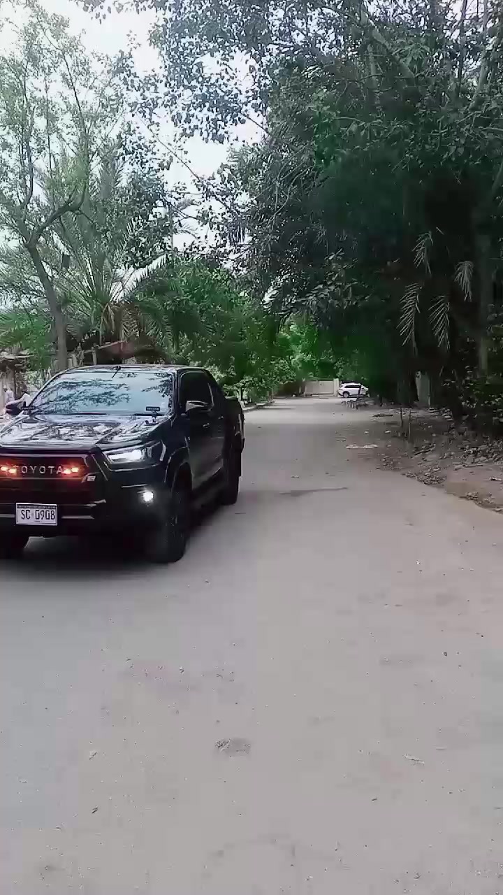 @ملک زین اعوان ✅