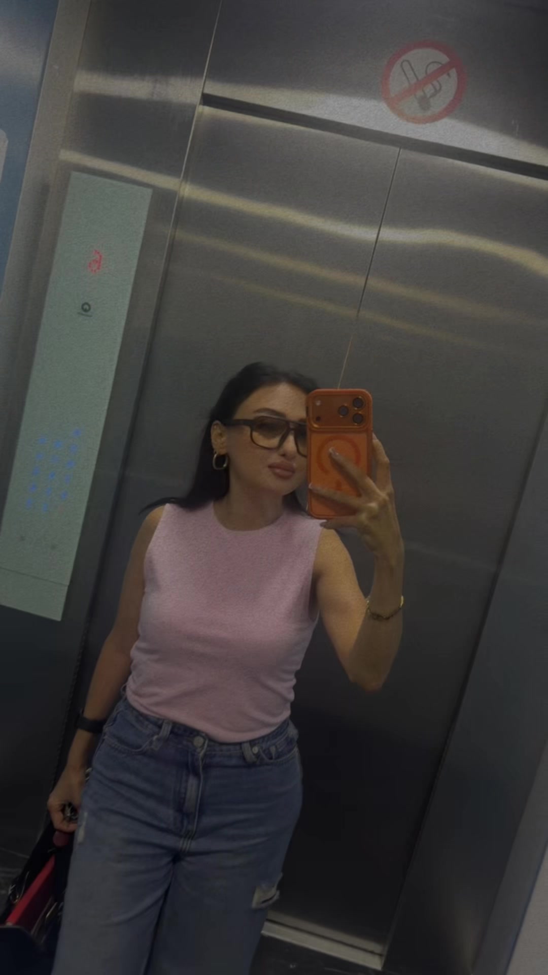 @77_NM_196