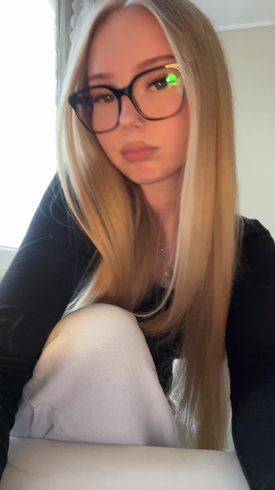 @ameliaᥫ᭡