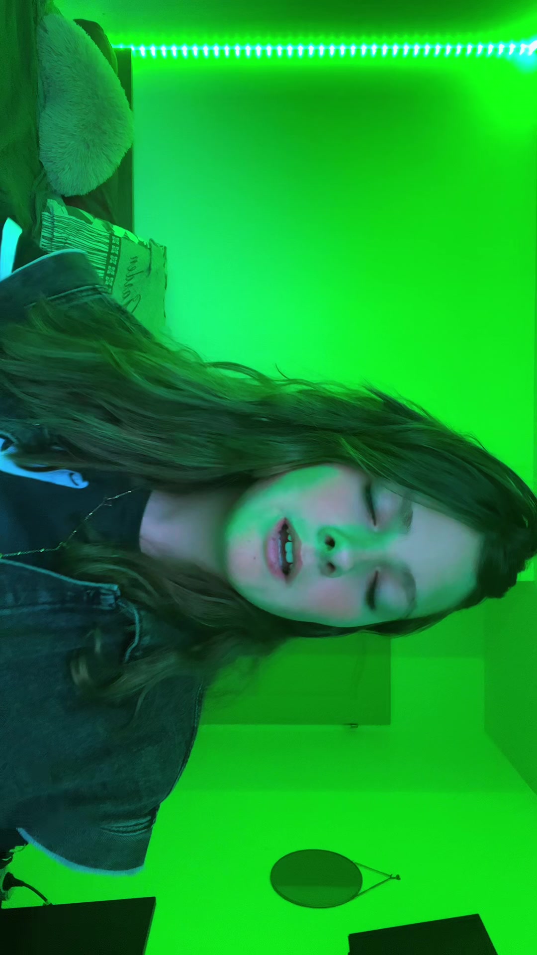 @intrvle_chlo&eacute;💎