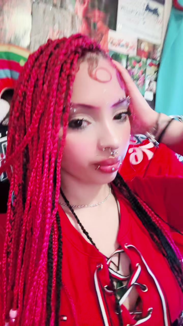 @>:)