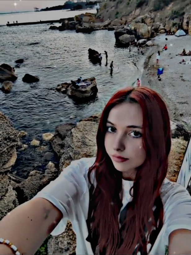 @🍉Aᥣiᥴᥱ_fᥲᥒ🍉