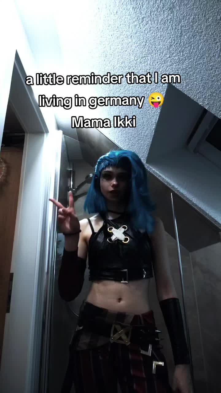 @Cosplayer