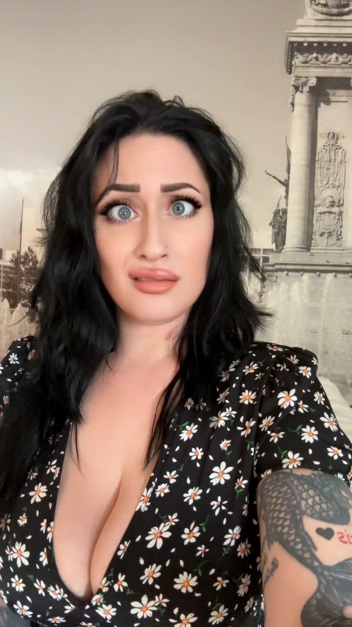 @Valentina Marie