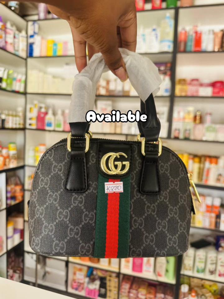 @Luxica
